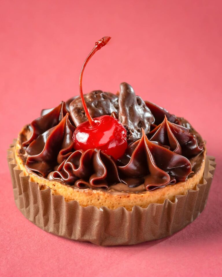 chocolate tart with cherry