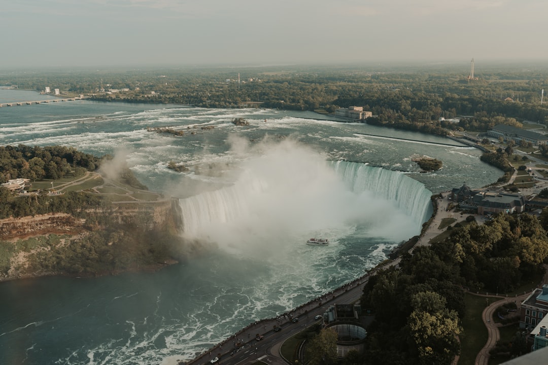 Niagara Falls Runs Dry Day
