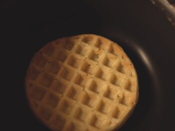 round waffle on pot